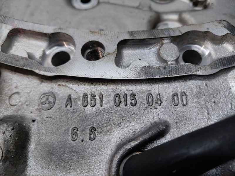 Recambio de tapa distribucion para mercedes-benz clase a (w176) design referencia OEM IAM A6510150400  