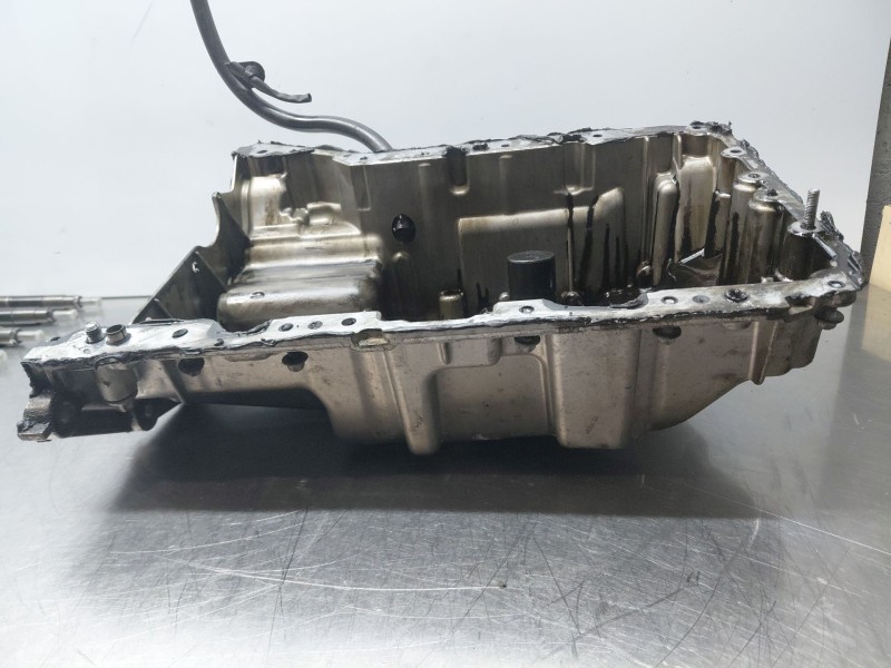 Recambio de carter para mercedes-benz clase a (w176) design referencia OEM IAM A6510107025 A6510143400 