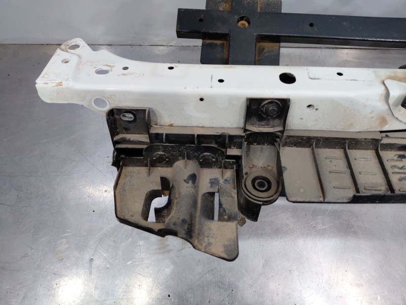 Recambio de travesaño superior parte frontal para nissan qashqai (j12) acenta referencia OEM IAM F25116UAAH  