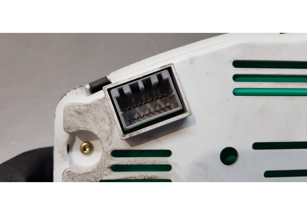 Recambio de cuadro instrumentos para kia sportage ex referencia OEM IAM 940031F000  