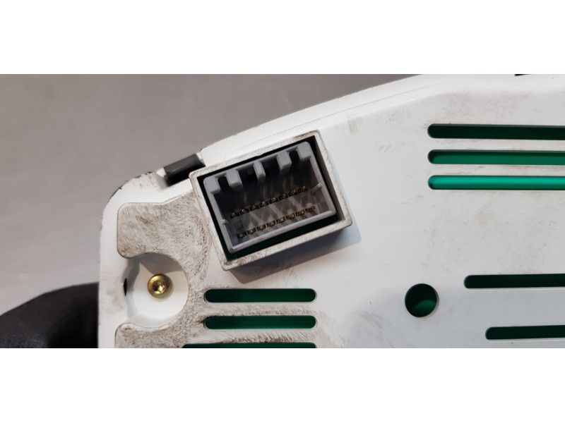 Recambio de cuadro instrumentos para kia sportage ex referencia OEM IAM 940031F000  