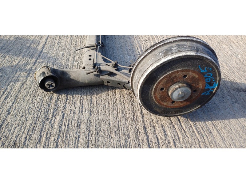Recambio de puente trasero para dacia lodgy comfort referencia OEM IAM 555117070R  