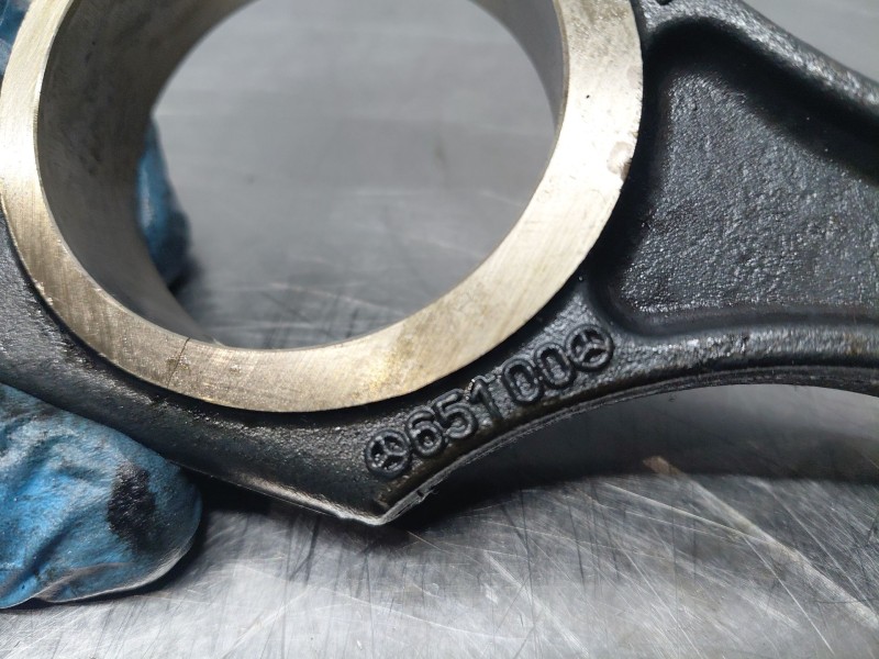 Recambio de biela para mercedes-benz clase gla (w156) 200 d referencia OEM IAM A6510300020  