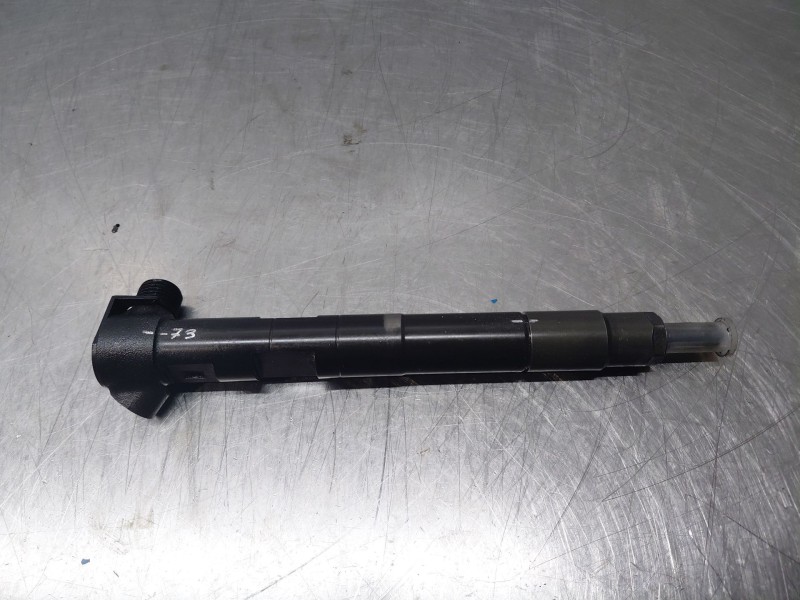 Recambio de inyector para mercedes-benz clase gla (w156) 200 d referencia OEM IAM A6510702387  