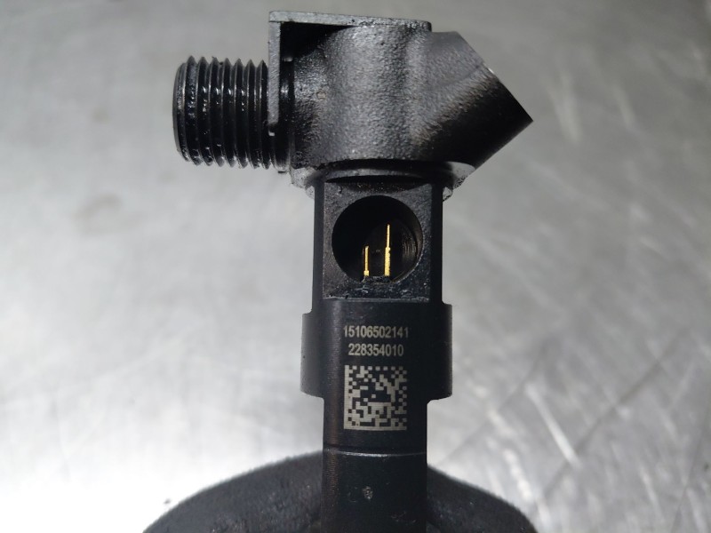 Recambio de inyector para mercedes-benz clase gla (w156) 200 d referencia OEM IAM A6510702387  