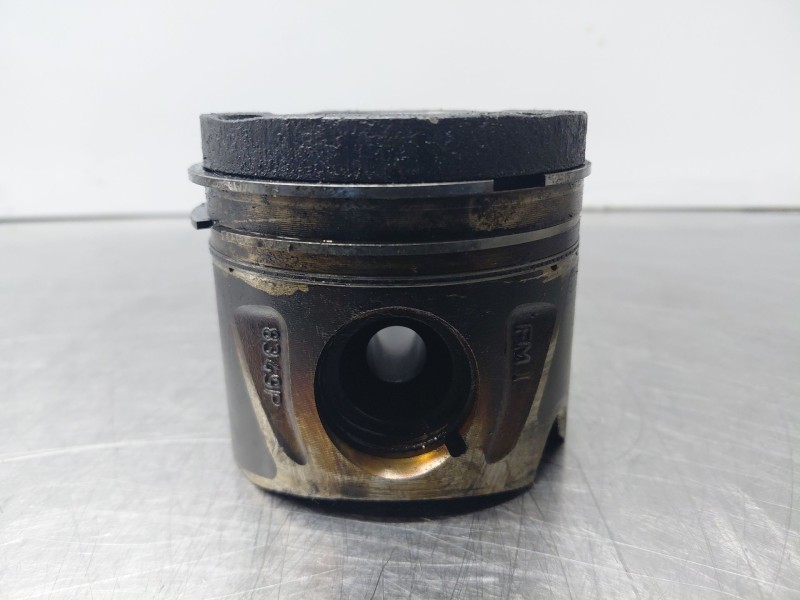 Recambio de piston para mercedes-benz clase gla (w156) 200 d referencia OEM IAM A6510301117  