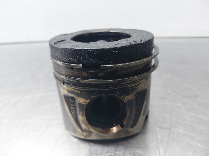 Recambio de piston para mercedes-benz clase gla (w156) 200 d referencia OEM IAM A6510301117  