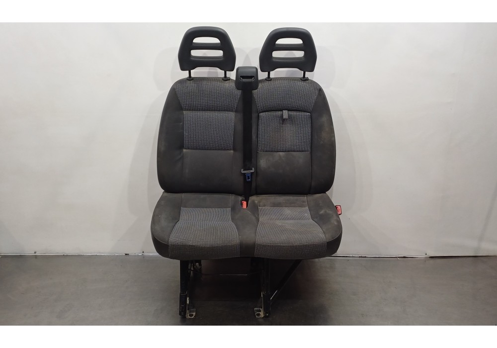 Recambio de asiento delantero derecho para peugeot boxer caja cerrada (rs 3000) (330/333) 2007 ) hdi (330) referencia OEM IAM 88