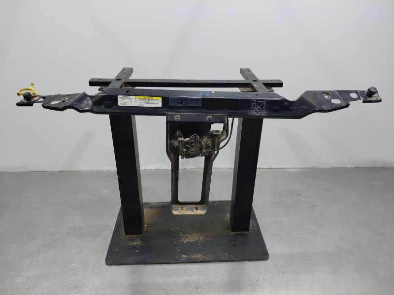 Recambio de panel frontal para jeep cherokee (kj) sport referencia OEM IAM 55176763AB  