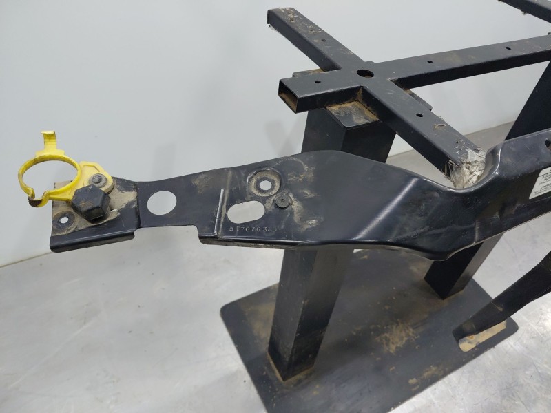 Recambio de panel frontal para jeep cherokee (kj) sport referencia OEM IAM 55176763AB  