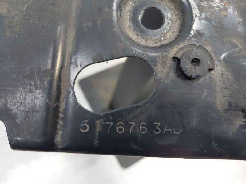 Recambio de panel frontal para jeep cherokee (kj) sport referencia OEM IAM 55176763AB  