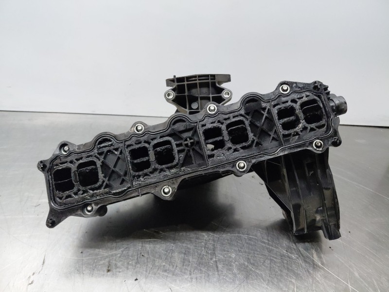 Recambio de colector admision para mercedes-benz clase c (w205) lim. bluetec referencia OEM IAM   