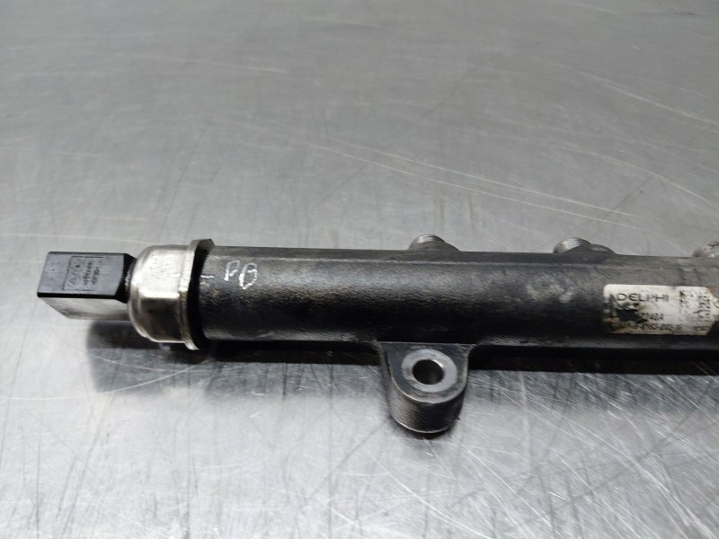 Recambio de rampa inyectora para mercedes-benz clase c (w205) lim. bluetec referencia OEM IAM   