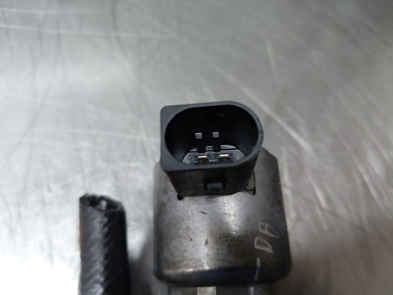 Recambio de rampa inyectora para mercedes-benz clase c (w205) lim. bluetec referencia OEM IAM   