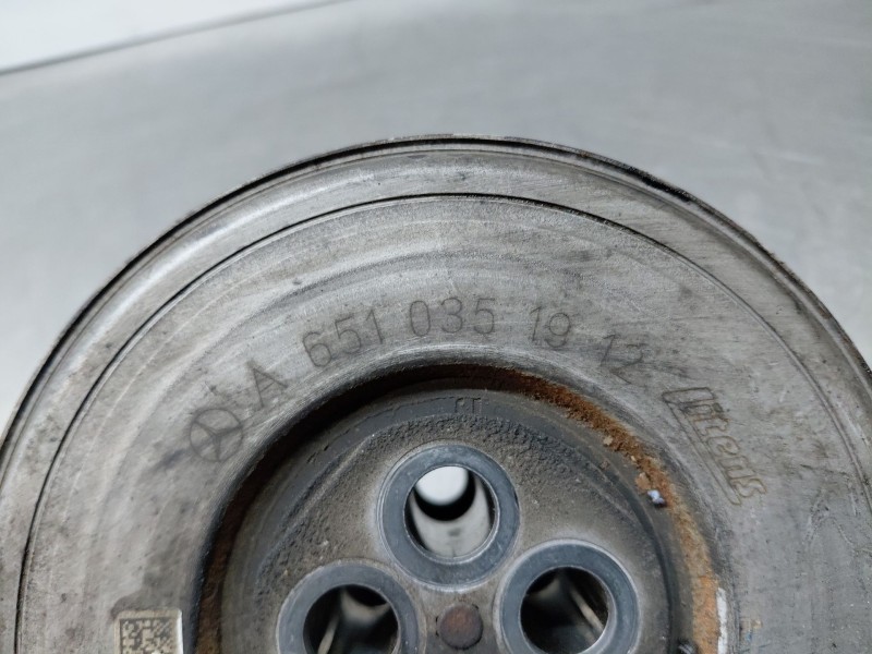 Recambio de polea cigueñal para mercedes-benz clase c (w205) lim. bluetec referencia OEM IAM   