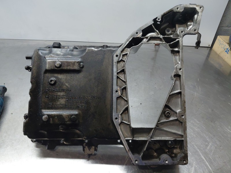 Recambio de sobrecarter para mercedes-benz clase c (w205) lim. bluetec referencia OEM IAM   