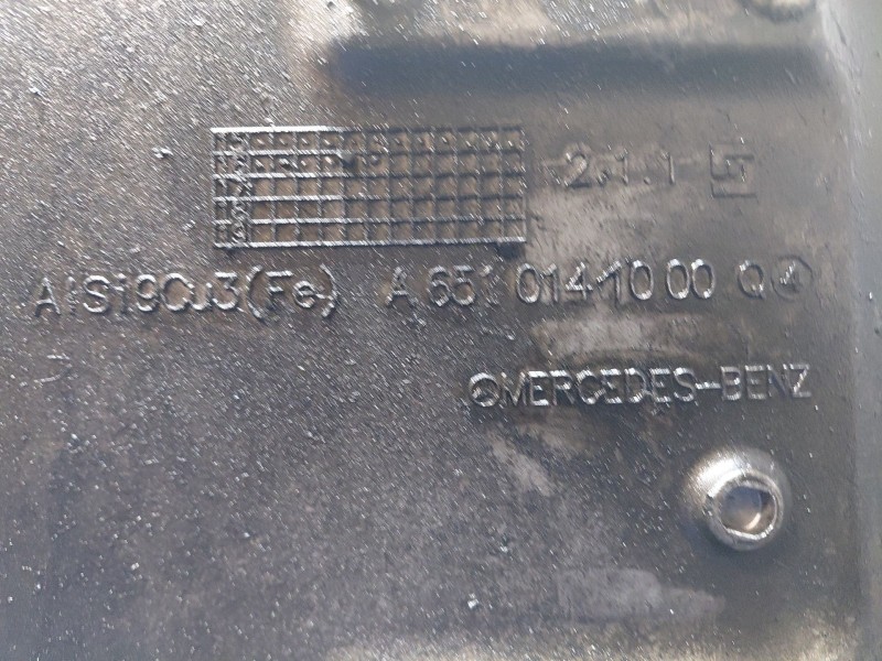 Recambio de sobrecarter para mercedes-benz clase c (w205) lim. bluetec referencia OEM IAM   