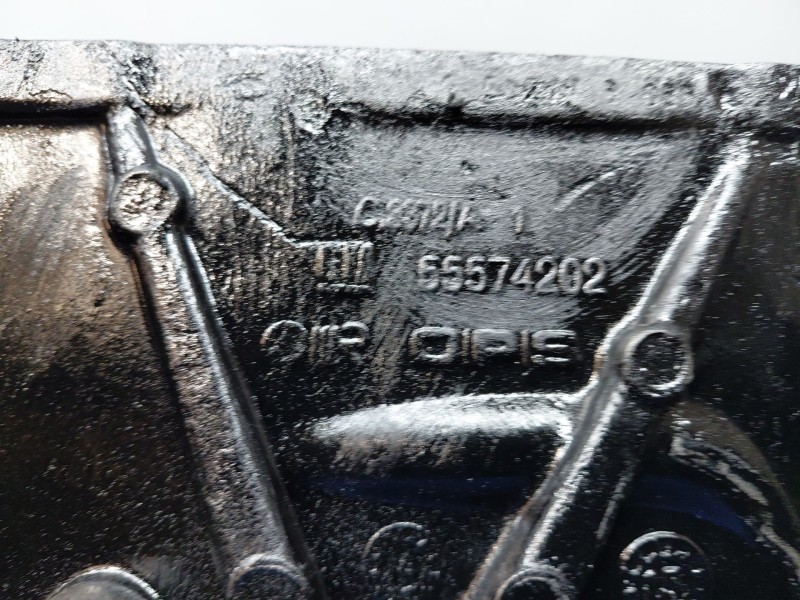 Recambio de tapa distribucion para opel meriva b enjoy referencia OEM IAM   