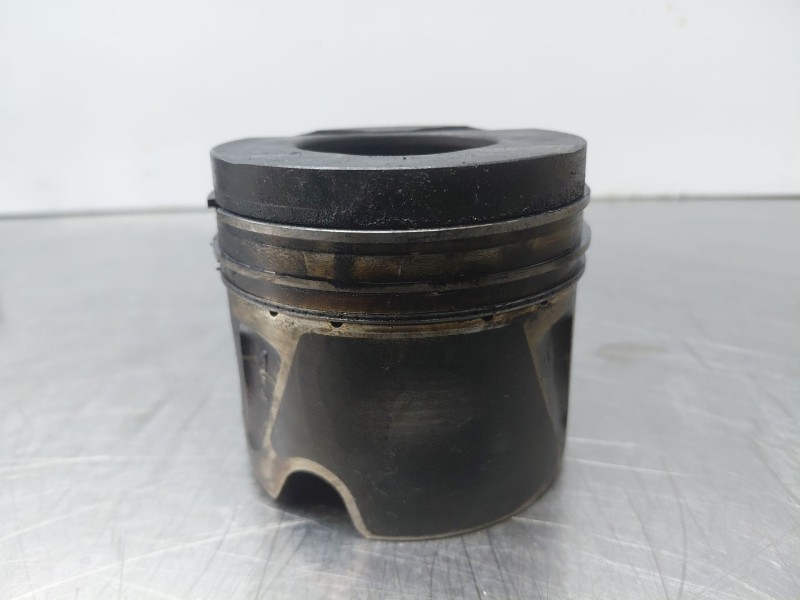 Recambio de piston para mercedes-benz clase a (w176) design referencia OEM IAM A6510301117  