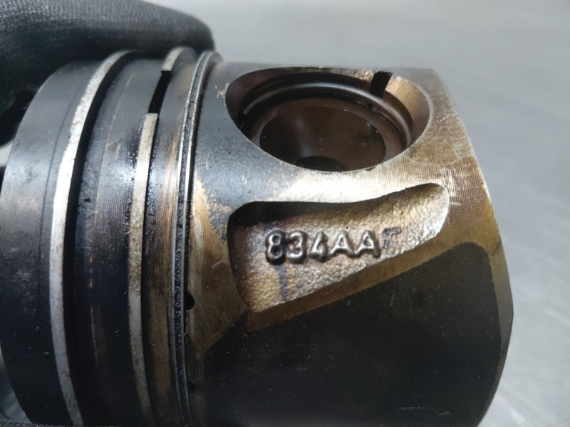 Recambio de piston para mercedes-benz clase a (w176) design referencia OEM IAM A6510301117  