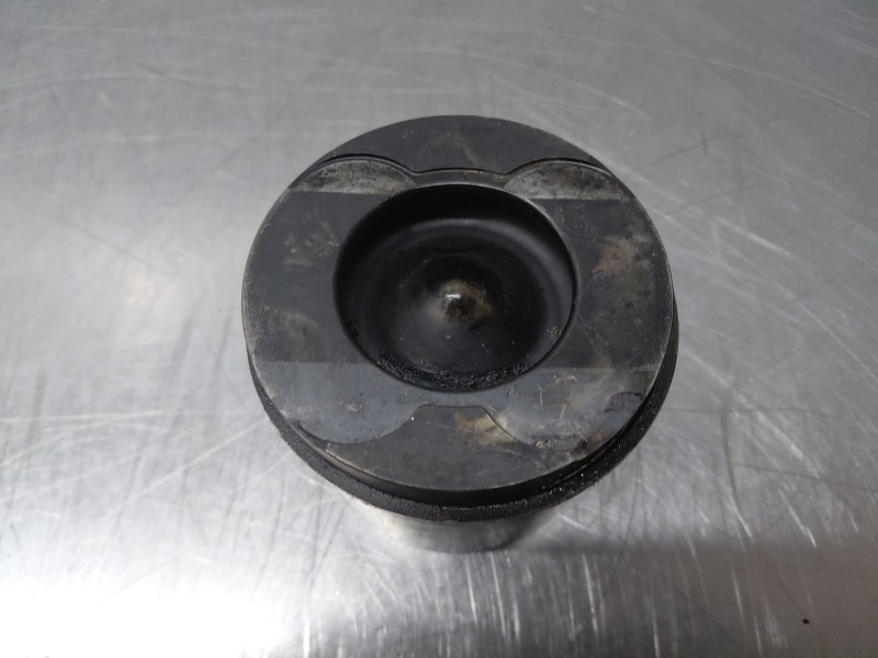 Recambio de piston para mercedes-benz clase a (w176) design referencia OEM IAM A6510301117  