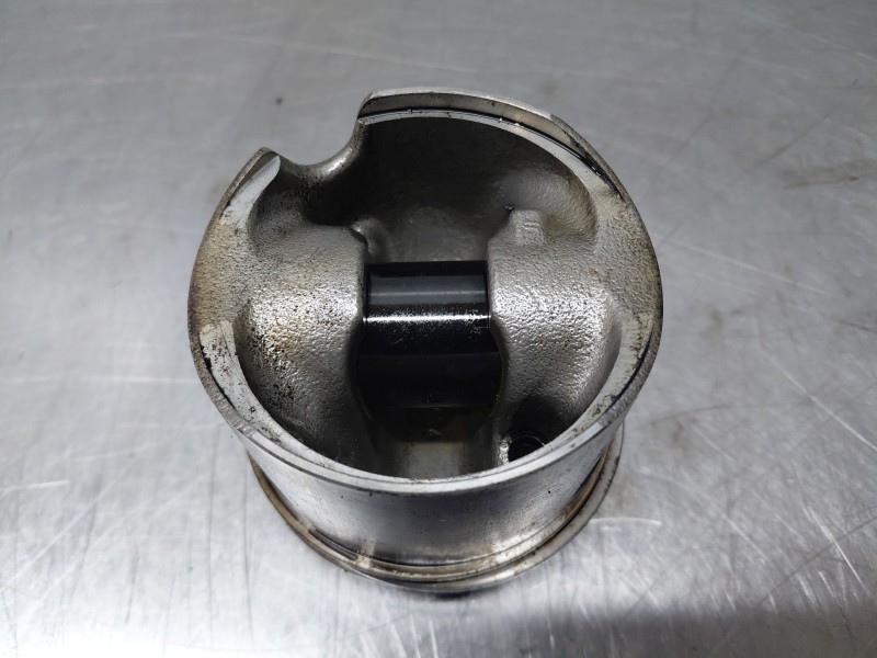 Recambio de piston para mercedes-benz clase c (w205) lim. bluetec referencia OEM IAM   