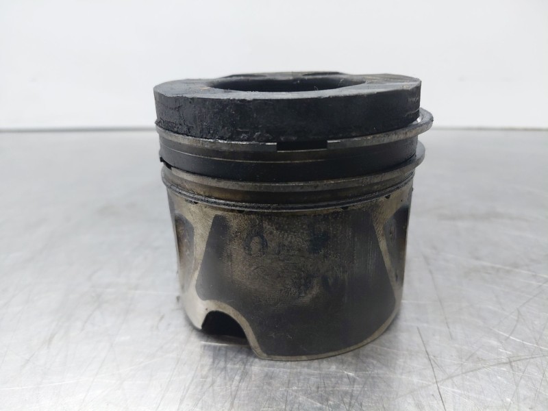 Recambio de piston para mercedes-benz clase c (w205) lim. bluetec referencia OEM IAM   