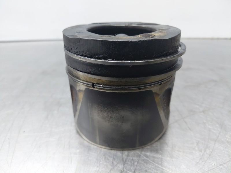 Recambio de piston para mercedes-benz clase c (w205) lim. bluetec referencia OEM IAM   