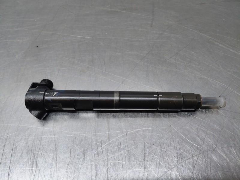 Recambio de inyector para mercedes-benz clase c (w205) lim. bluetec referencia OEM IAM   