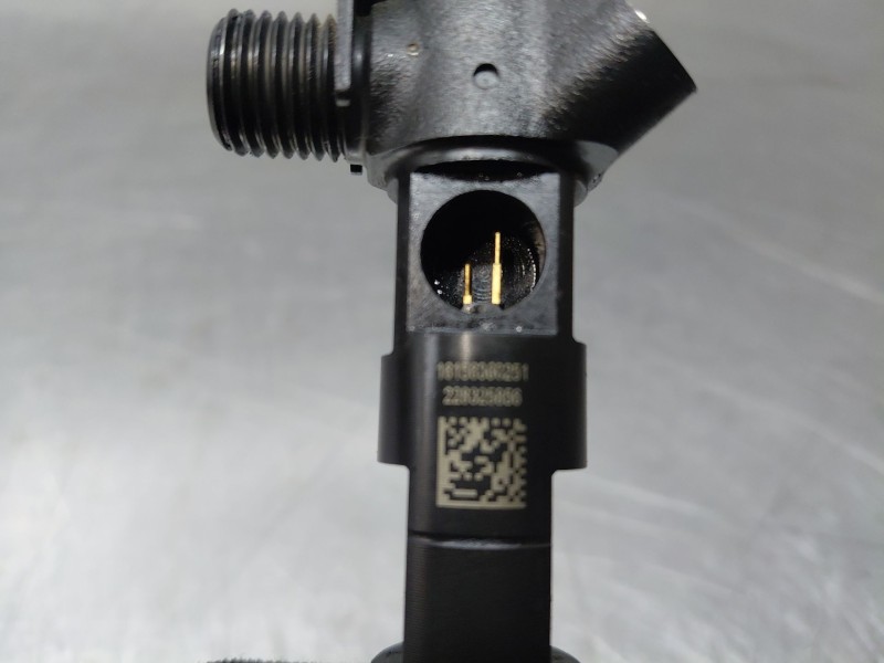 Recambio de inyector para mercedes-benz clase c (w205) lim. bluetec referencia OEM IAM   