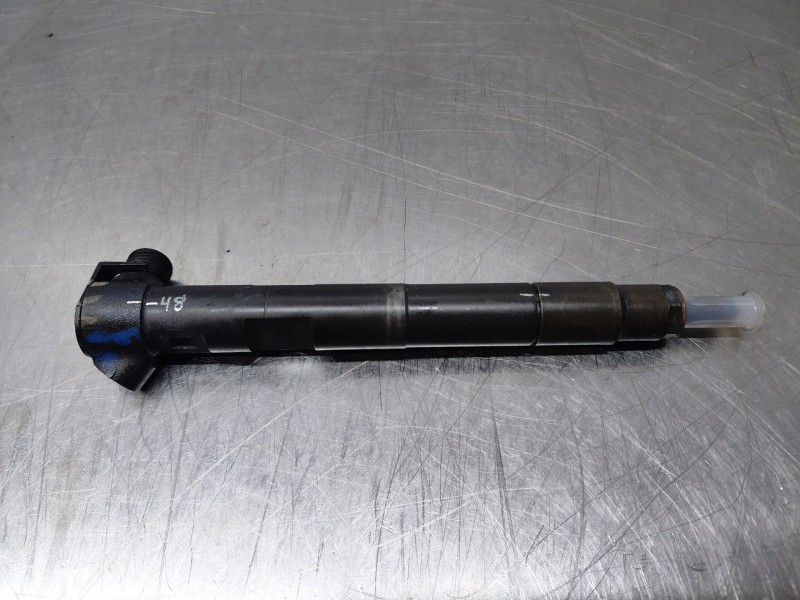 Recambio de inyector para mercedes-benz clase c (w205) lim. bluetec referencia OEM IAM   