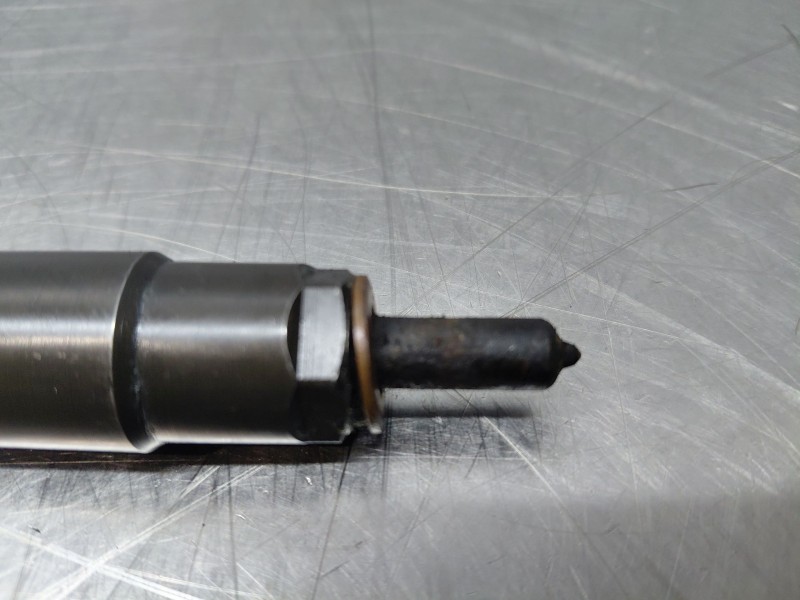 Recambio de inyector para mercedes-benz clase c (w205) lim. bluetec referencia OEM IAM   