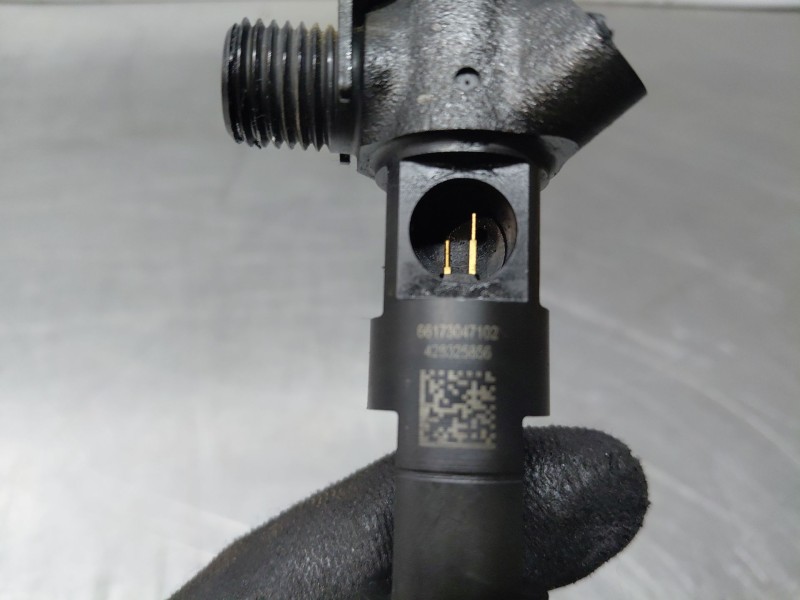 Recambio de inyector para mercedes-benz clase c (w205) lim. bluetec referencia OEM IAM   