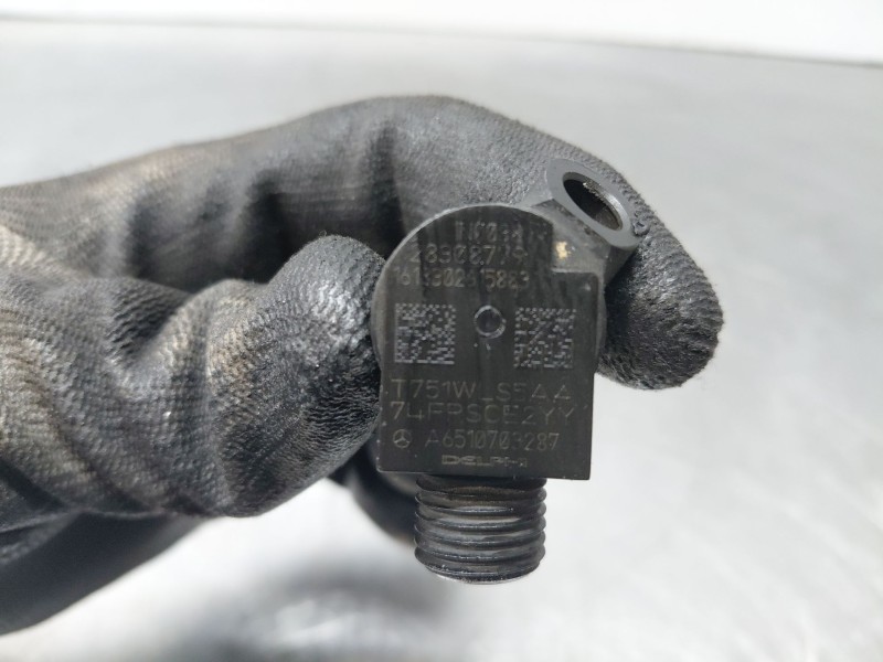 Recambio de inyector para mercedes-benz clase c (w205) lim. bluetec referencia OEM IAM   