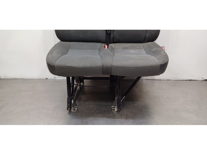 Recambio de asiento delantero derecho para peugeot boxer caja cerrada (rs 3000) (330/333) 2007 ) hdi (330) referencia OEM IAM 88