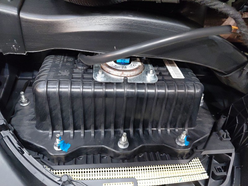 Recambio de kit airbag para peugeot 208 acces referencia OEM IAM   