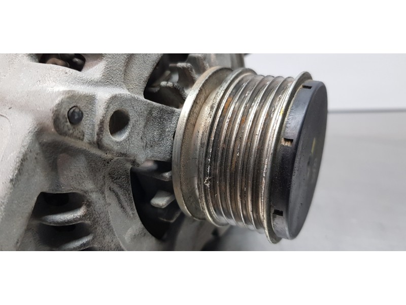 Recambio de alternador para hyundai tucson ix35 referencia OEM IAM 373002A700 MS1042118840 