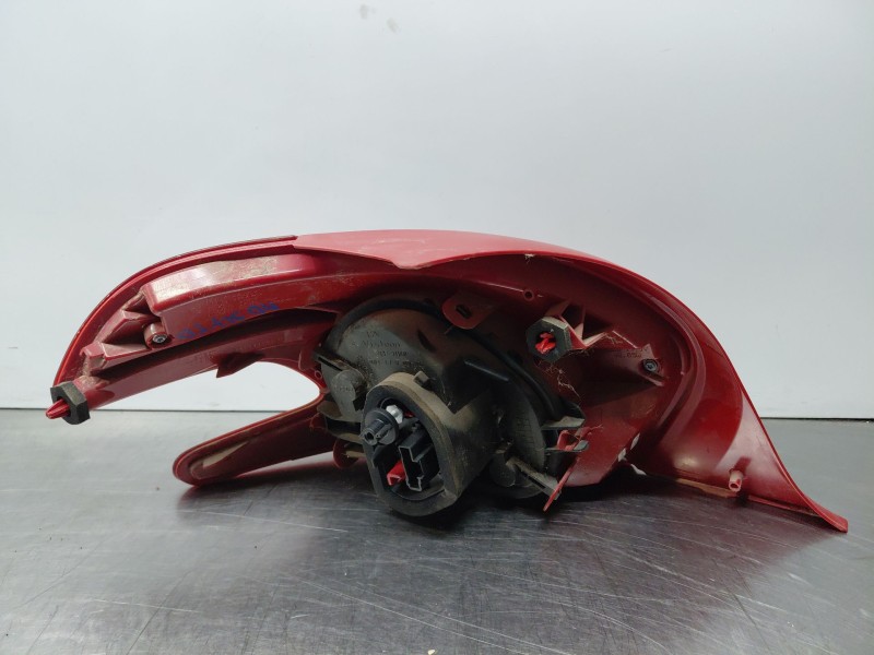 Recambio de piloto trasero derecho para peugeot 208 acces referencia OEM IAM   