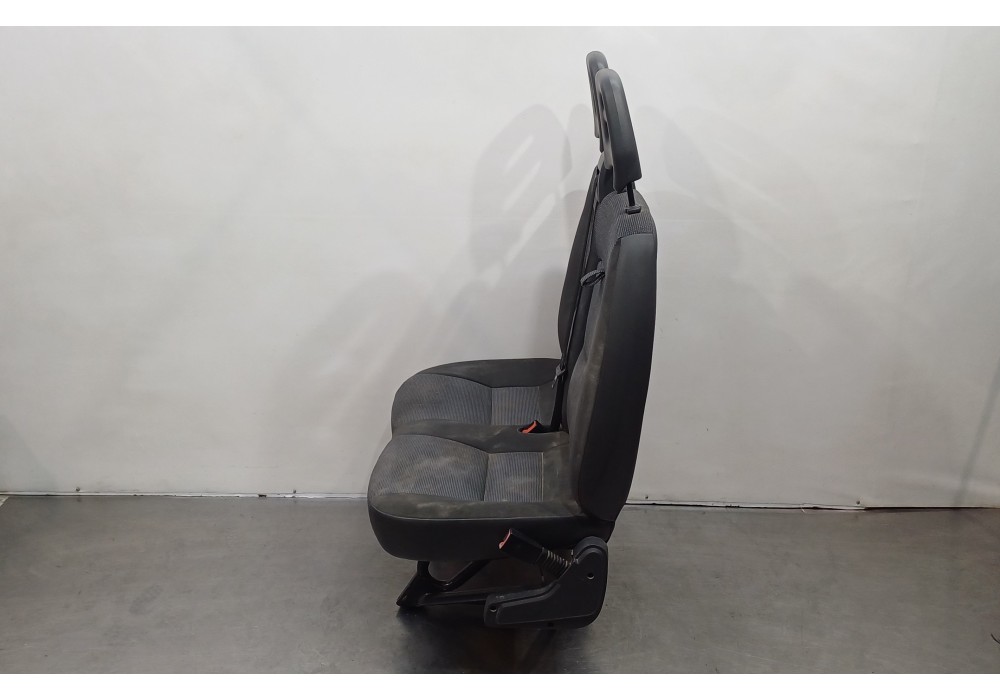 Recambio de asiento delantero derecho para peugeot boxer caja cerrada (rs 3000) (330/333) 2007 ) hdi (330) referencia OEM IAM 88