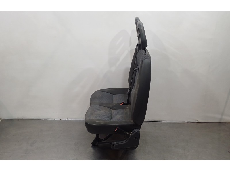 Recambio de asiento delantero derecho para peugeot boxer caja cerrada (rs 3000) (330/333) 2007 ) hdi (330) referencia OEM IAM 88