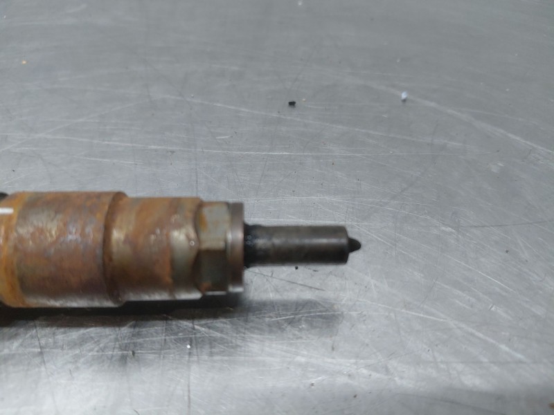 Recambio de inyector para peugeot 208 acces referencia OEM IAM   