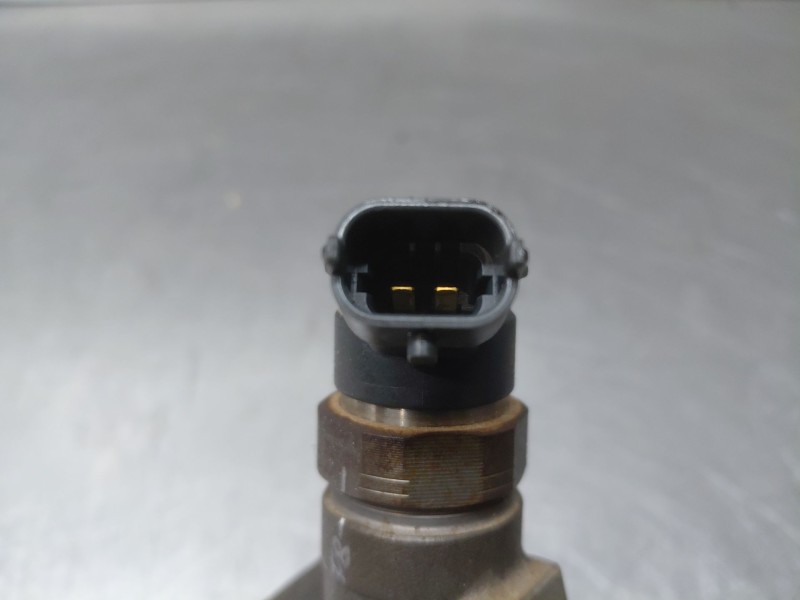 Recambio de inyector para peugeot 208 acces referencia OEM IAM   