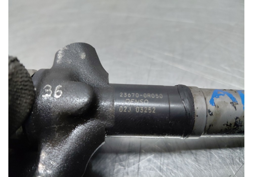 Recambio de inyector para toyota auris (_e15_) 2.0 d-4d (ade150_) referencia OEM IAM   