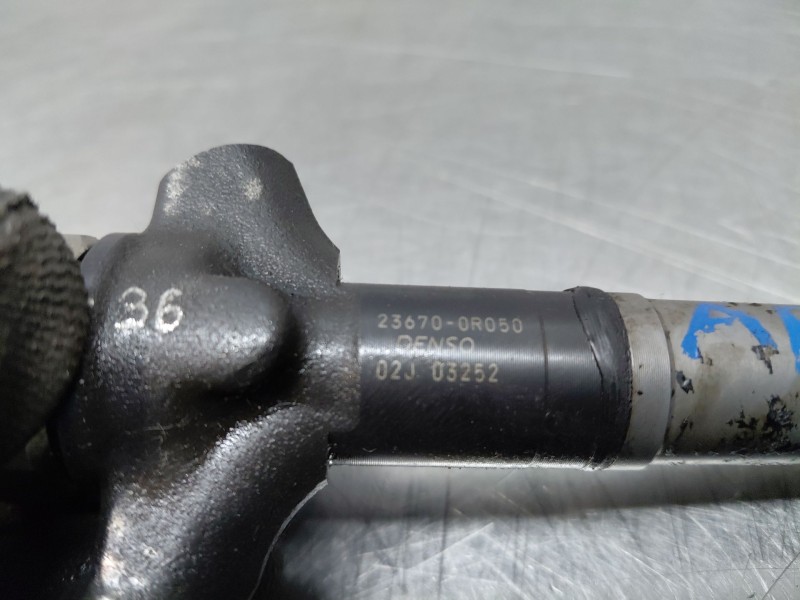 Recambio de inyector para toyota auris (_e15_) 2.0 d-4d (ade150_) referencia OEM IAM   