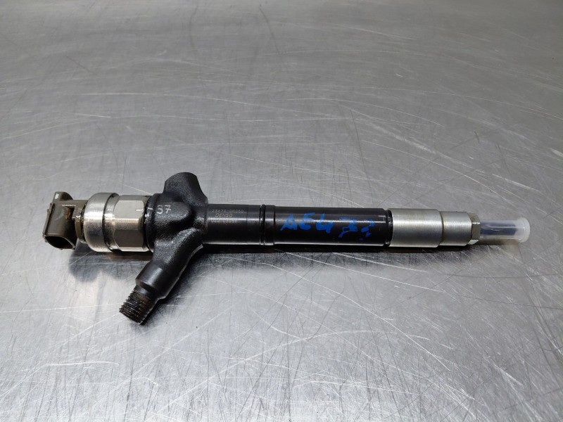 Recambio de inyector para toyota auris (_e15_) 2.0 d-4d (ade150_) referencia OEM IAM   