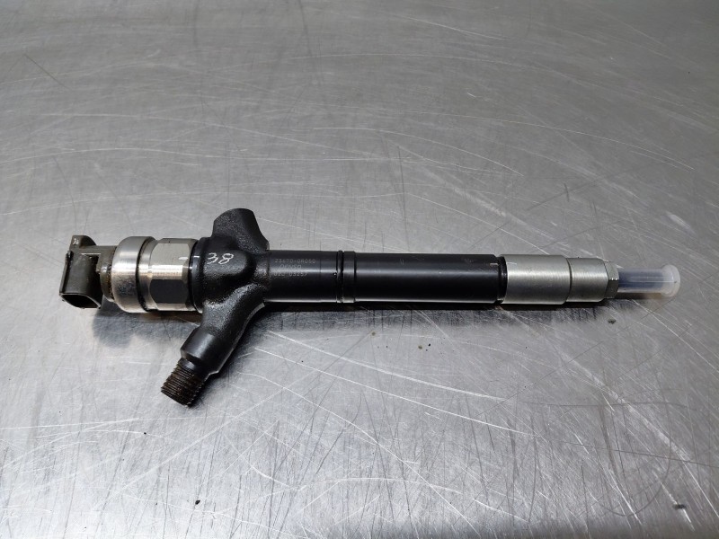 Recambio de inyector para toyota auris (_e15_) 2.0 d-4d (ade150_) referencia OEM IAM   