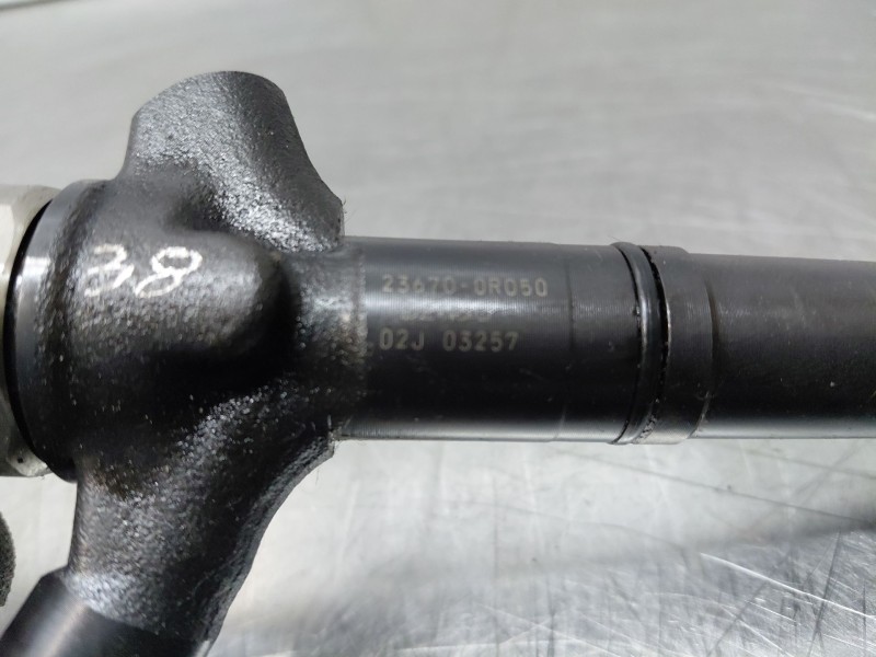Recambio de inyector para toyota auris (_e15_) 2.0 d-4d (ade150_) referencia OEM IAM   