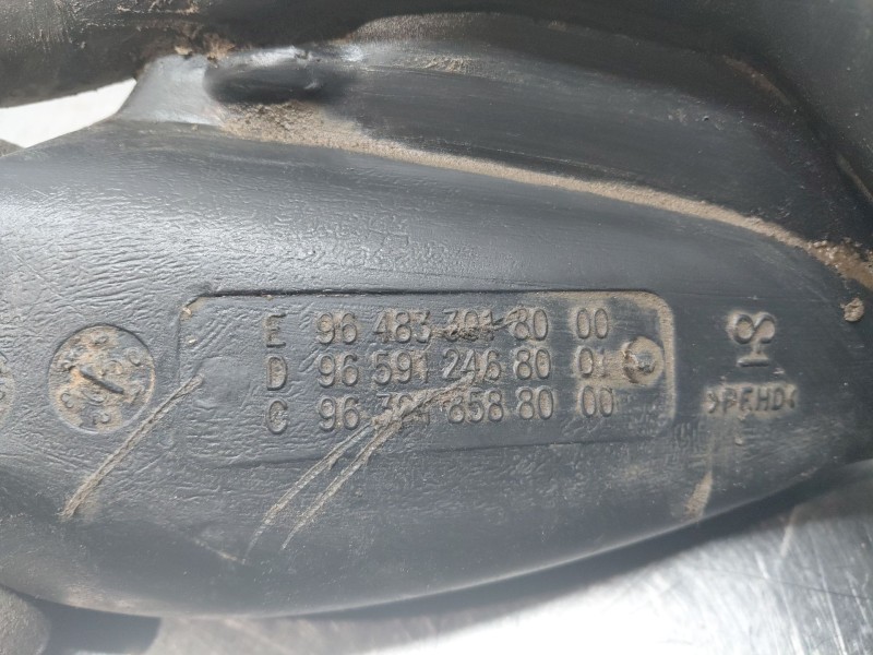 Recambio de tapa exterior combustible para peugeot partner (s1) combi referencia OEM IAM   