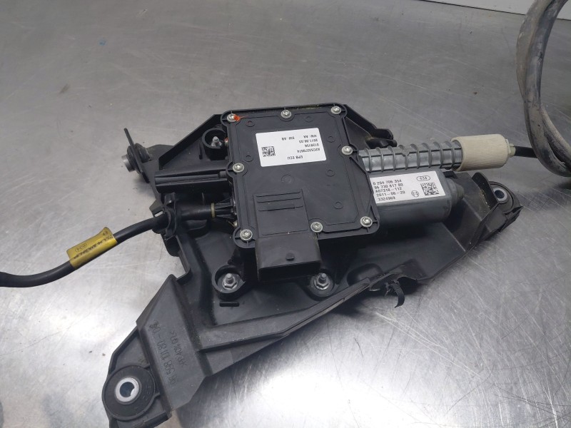 Recambio de freno de mano electrico para citroën c4 picasso sx referencia OEM IAM   
