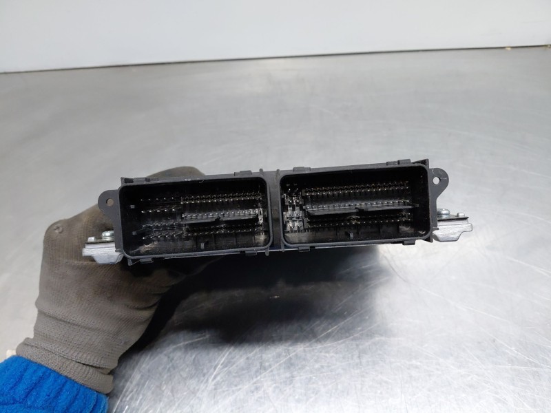 Recambio de centralita motor uce para volvo v90 kombi momentum referencia OEM IAM 31459914  